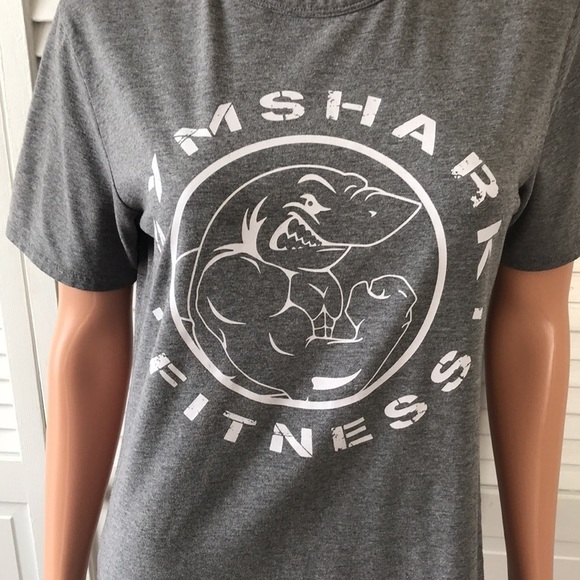 2/$25 GYMSHARK Gray Short Sleeve Tee - Picture 2 of 6